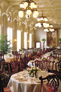American Queen's grand dining room