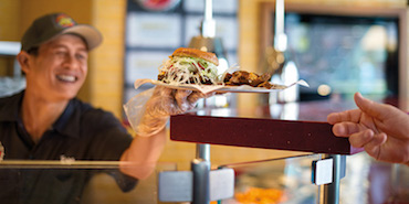 7 Best Free Dining Options at Sea
