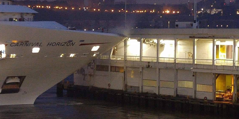 carnival horizon manhattan crash cruise pier